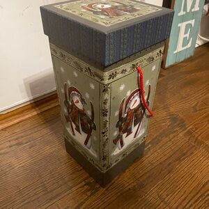 Christmas gift box by Paper Images